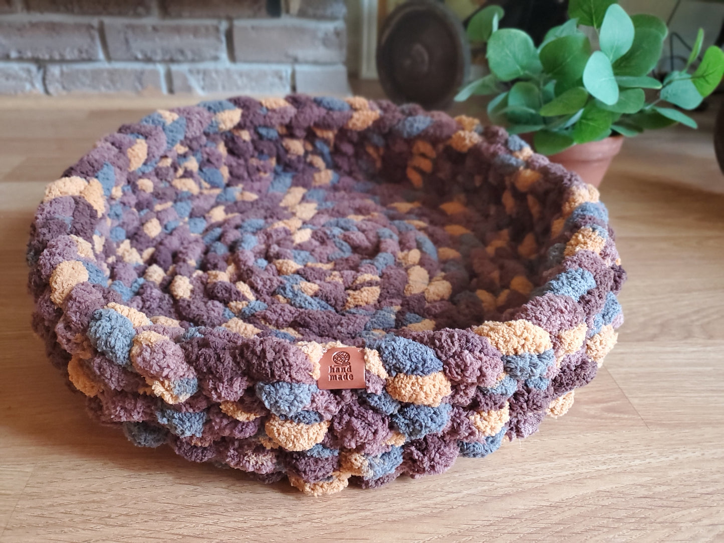26" Chenille Pet Bed